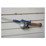(3ct) Fishing Poles & Reels