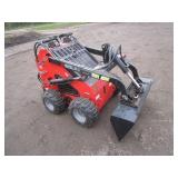 AGT LRW23 Ride On Miini Skid Steer (shipping damage see pics)