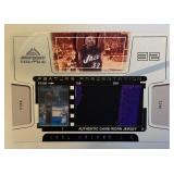 Karl Malone /250 Game-Worn Jersey 2001-02 Fleer Marquee Feature Presentatiion Numbered 057/250