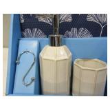 NEW Draper James 15-Piece Bath Set - Navy