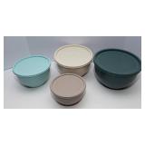 Variety of Plastic Mixing Bowls – IKEA & KitchenAid Sets