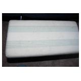 Small Storage Bench – 33.5"