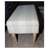 Small Storage Bench – 33.5"