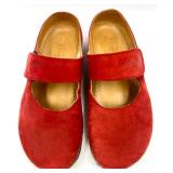 Lot of 2 Pairs Women