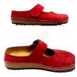 Lot of 2 Pairs Women