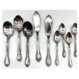 REMEMBRANCE 1847 Rogers Bros Silverplate Flatware Set with Wood Case