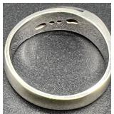 10KT White Gold Diamond Band Ring, Size 10.5