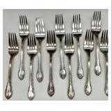 REMEMBRANCE 1847 Rogers Bros Silverplate Flatware Set with Wood Case