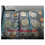 1974 and 1976 Bicentennial Uncirculated U.S. Mint Sets 25 Coins - Greysheet Wholesale Price $20.00