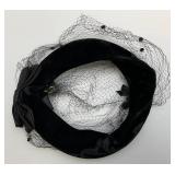 Misc. Antique & Vintage Hats In hat Box