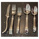 DR - Yamazaki Flatware Service for 14 in Wooden Chest - 73 Pieces