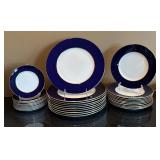 LL - Royal Worcester Ventura China 52-Pieces