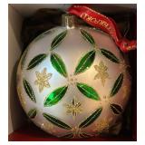 LL - Waterford Holiday Heirlooms Set of 4 Glass Christmas Ornaments