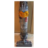 LL - Dyson Slim Upright Vacuum Cleaner