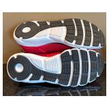 LR - Under Armour Charged Assert Red Shoes Size 9