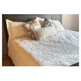 U - King Bedding Set with Bedspread, Pillows and Accent Pillows