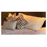 U - King Bedding Set with Bedspread, Pillows and Accent Pillows