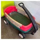 G - Little Tikes Pull Wagon