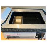 LL - Nesco 18 Roaster Oven with 3 Removable Pans and Repaired Cord