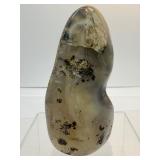 Dendritic agate freeform: 875 gm./1 lb. 15 oz.