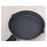 10" Cast Iron Skillet with Silicone Handle Grip - Kitchen HQ