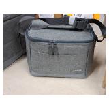 Lock n Lock® Insulated Food Carry Bag with (4) 11"x9"x2-1/2" Food Storage Containers with Lids