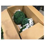 Lot of (4) Hedge Ball Décor 18"