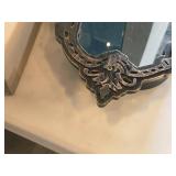 Grandinroad Animated Cracking Mirror with Skull