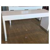 Laminate Display Table 6