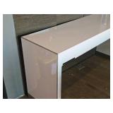 Laminate Display Table 6