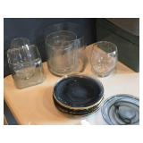 Lot of (16) Home Décor - Glass Vases (x7), 8" Decorative Plates (x9)
