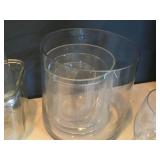 Lot of (16) Home Décor - Glass Vases (x7), 8" Decorative Plates (x9)