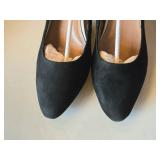 Lot of (One Pair) Aerosoles Ladies Heel Shoes Size 12M (Black Suede)