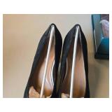 Lot of (One Pair) Aerosoles Ladies Heel Shoes Size 12M (Black Suede)