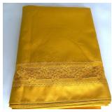 Assorted Vintage Table Linens, Decor and NEW OLD STOCK Pyrex Pie Plate