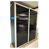 Modern Black & White Sliding Door Wardrobe Closet