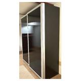 Modern Black & White Sliding Door Wardrobe Closet