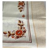 Assorted Vintage Table Linens, Decor and NEW OLD STOCK Pyrex Pie Plate