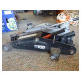 2 Hydraulic Floor Jacks