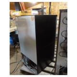 Sanyo Mini Refrigerator