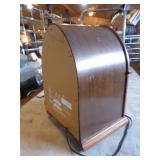 Vintage Reproduction Cathedral AM/FM Radio