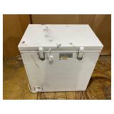 Vissani 7.0 cu. ft. Manual Defrost Chest Freezer with LED Light in White Garage Ready