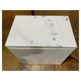 Vissani 7.0 cu. ft. Manual Defrost Chest Freezer with LED Light in White Garage Ready