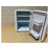 Cooluli Infinity 15 Liter Mini Fridge (Missing Parts or Pieces)
