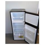 HISENSE 4.4 CU. FT. MINI FRIDGE