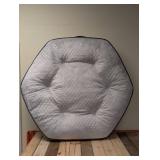 KIRKLAND SIGNATURE HEXAGON PET BED