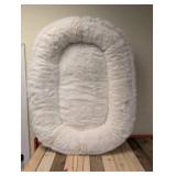 KIRKLAND SIGNATURE CUTTLER PET BED