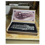 Knives. Note: All merchandise is new