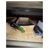 Knives Note: All merchandise is new