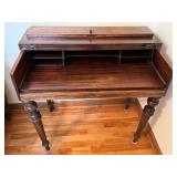 UL - Vintage Wooden Writing Desk with Flip-Top and Storage Compartments